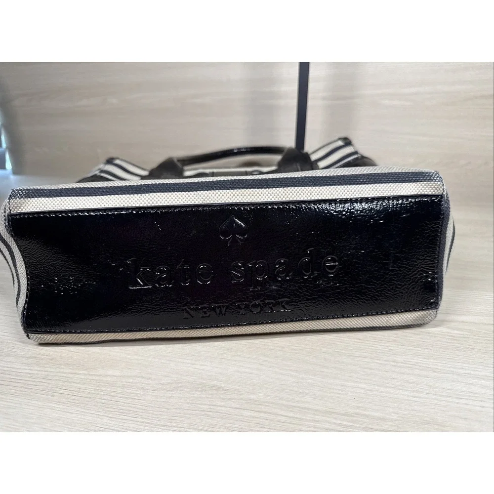 Kate‎ Spade Quinn Cream With Black Patent Leather Striped Purse, w/ Bow Tweed